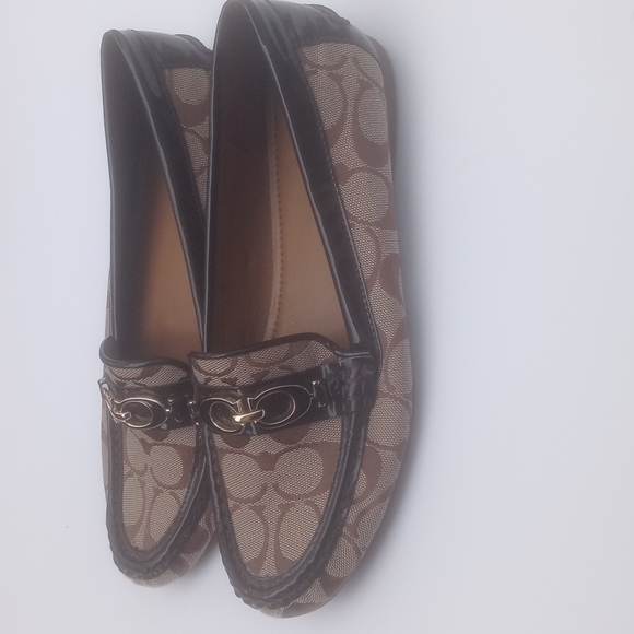 056 Coach loafers. Size 8B - Picture 4 of 10